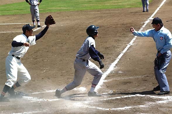 ホーム クロスプレー 三者三様 たかが高校野球 されど